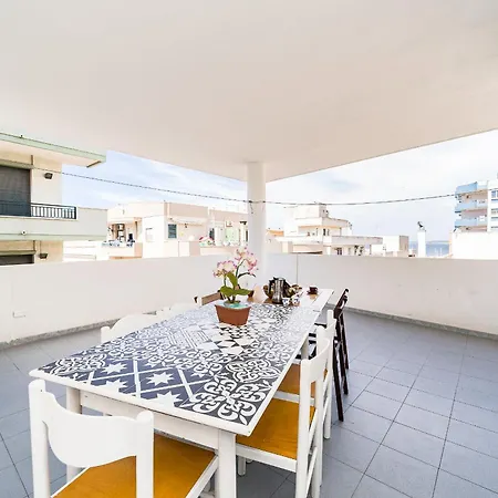 Venezia Rooftop - Center - Big Balcony - By Click Salento Apartman